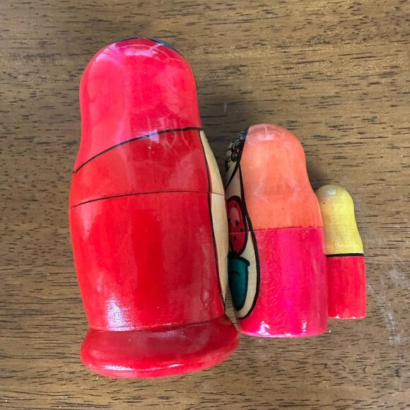 Vintage Russian Nesting Doll Set of 3 Red Floral Matryoshka USSR Christmas - Picture 4 of 12